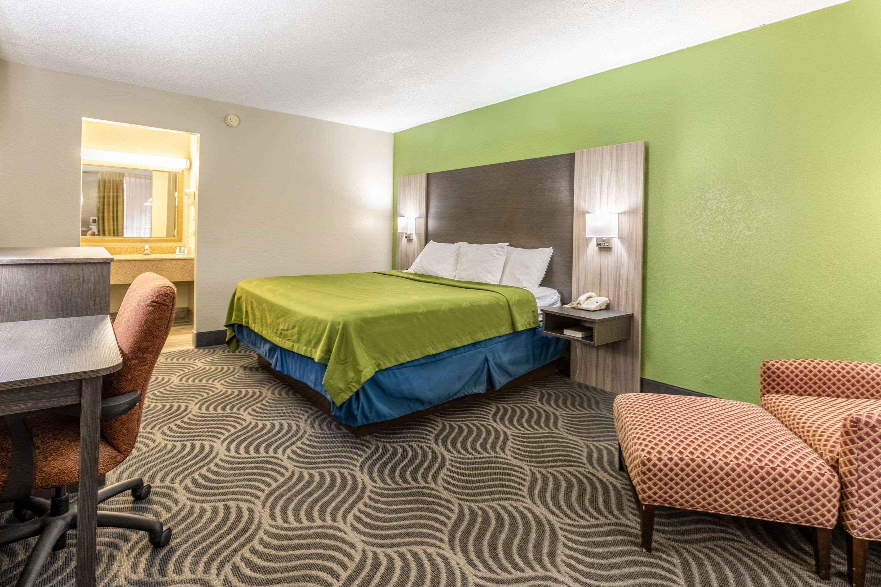 Quality Inn Newport Exterior foto