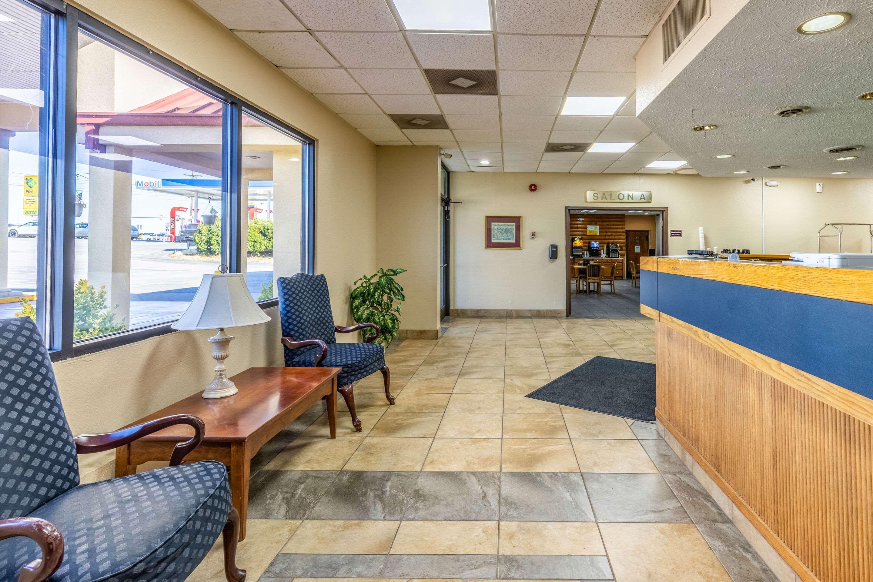 Quality Inn Newport Exterior foto